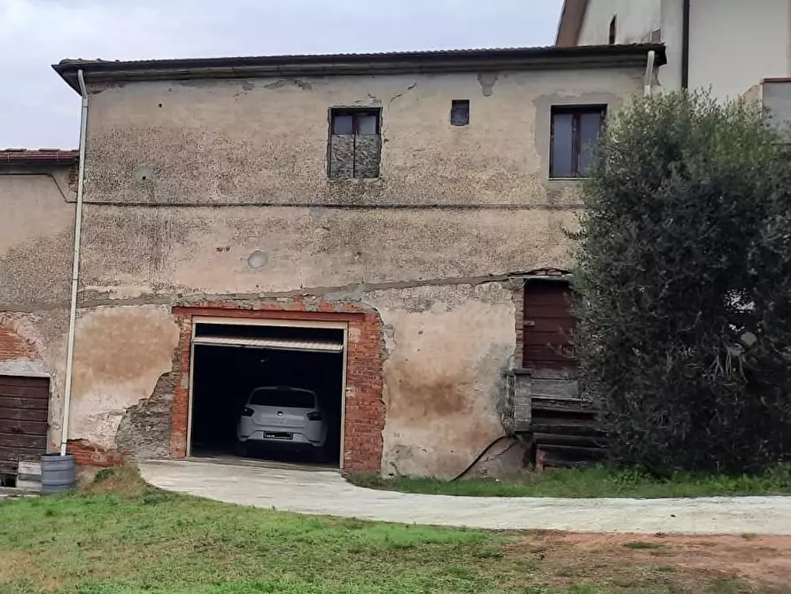 Immagine 1 di Casa colonica in vendita  a Cerreto Guidi