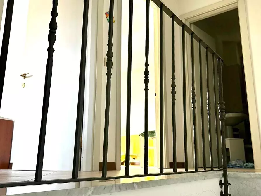 Immagine 9 di Casa bifamiliare in vendita  a Montignoso