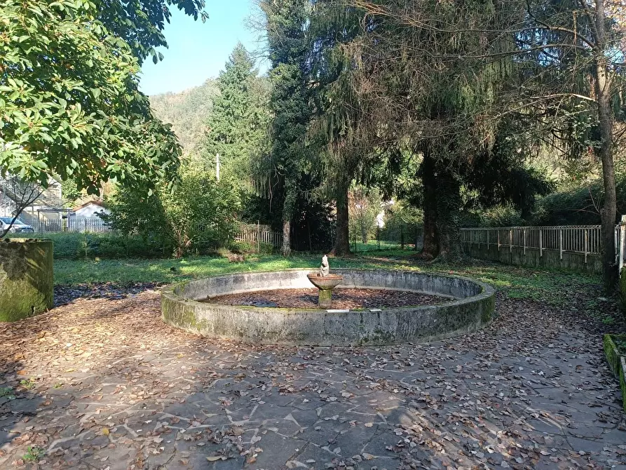 Immagine 22 di Villa in vendita  a Castelnuovo Di Garfagnana