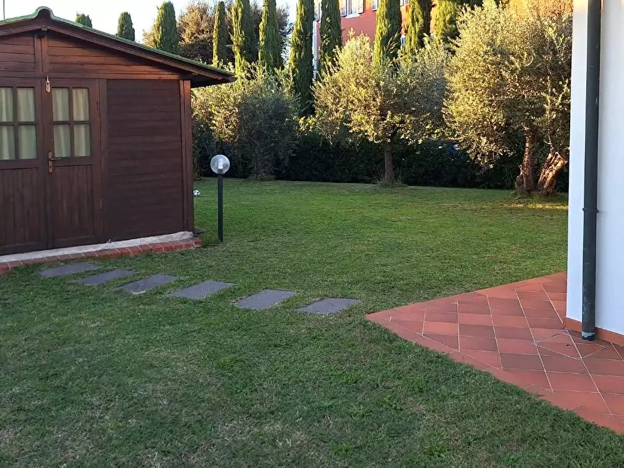 Immagine 5 di Villa in vendita  a Porcari
