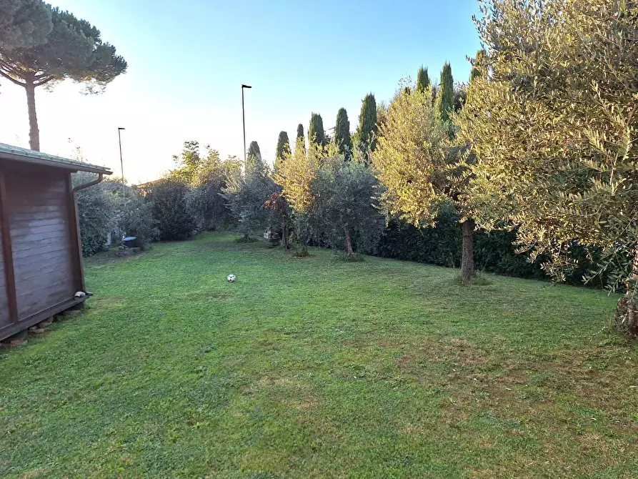 Immagine 6 di Villa in vendita  a Porcari