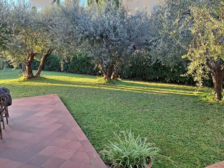 Immagine 24 di Villa in vendita  a Porcari