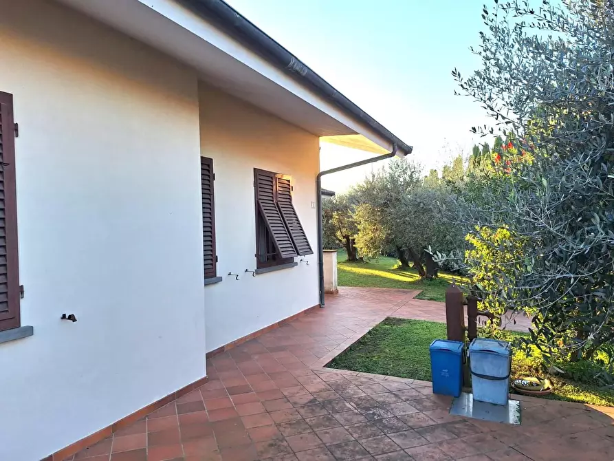 Immagine 4 di Villa in vendita  a Porcari