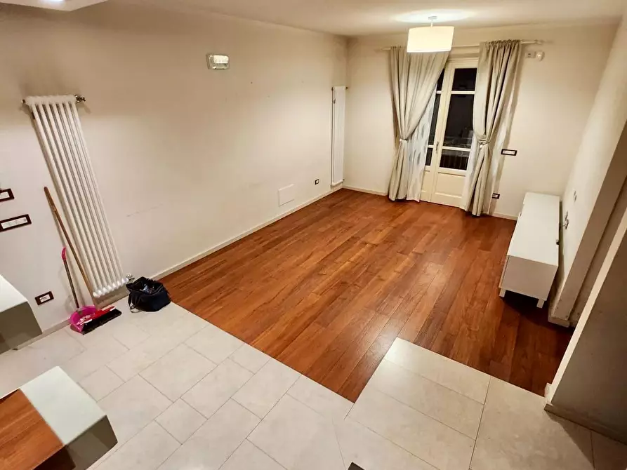 Immagine 4 di Appartamento in vendita  a Massa