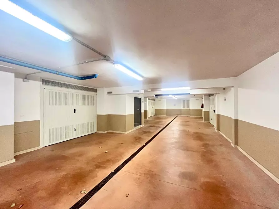 Immagine 12 di Appartamento in vendita  a Massa