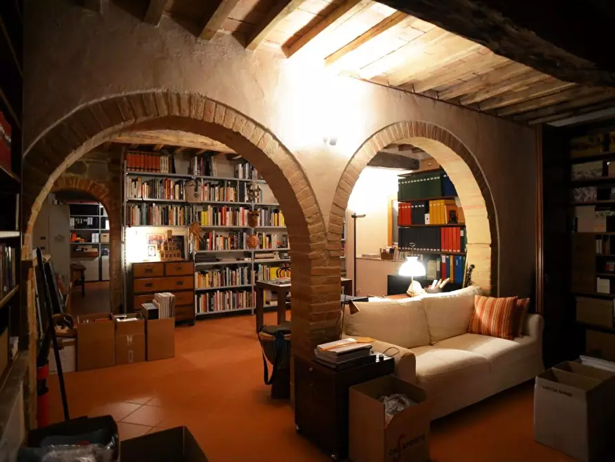 Immagine 23 di Casa colonica in vendita  a Casole D'elsa