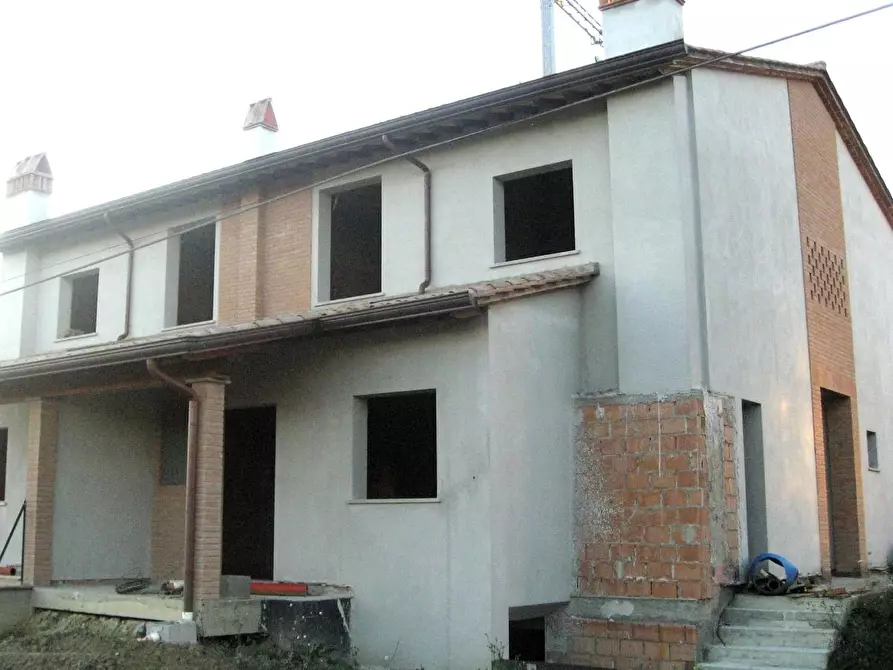 Immagine 2 di Villetta a schiera in vendita  a San Miniato