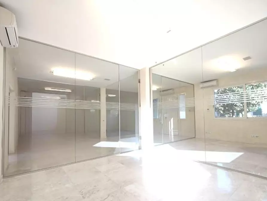 Immagine 3 di Ufficio in vendita  a Fucecchio