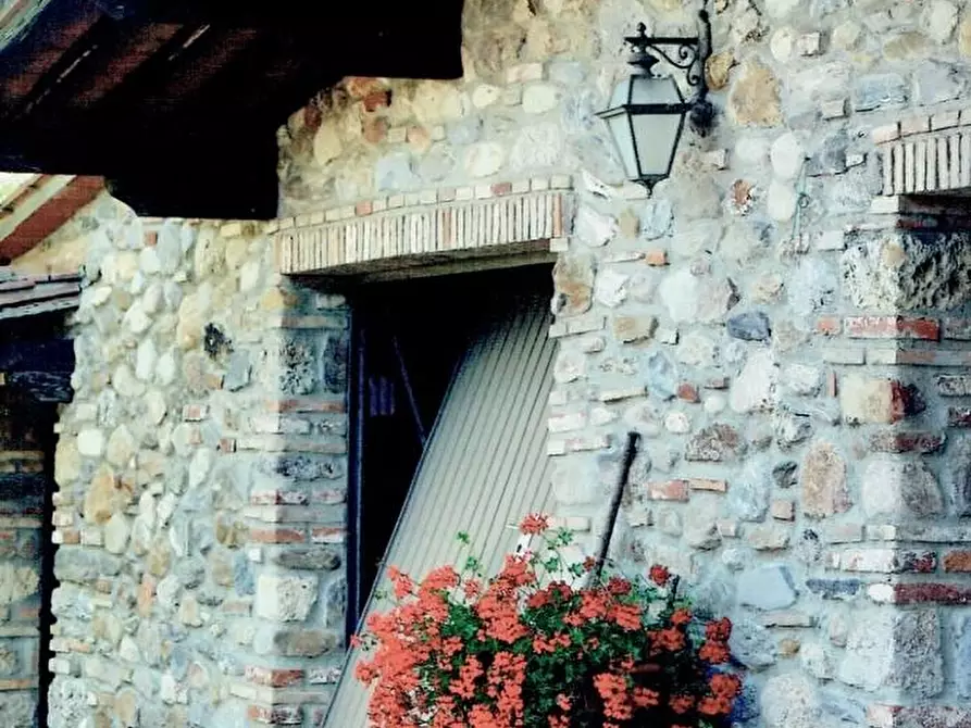 Immagine 29 di Casa colonica in vendita  a Monticiano