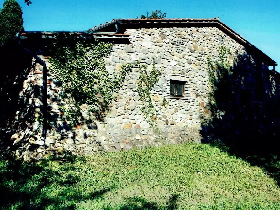 Immagine 20 di Casa colonica in vendita  a Monticiano