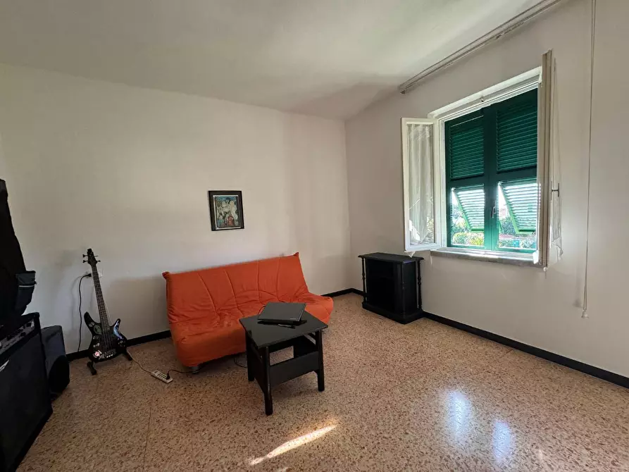 Immagine 3 di Appartamento in vendita  a Ortonovo