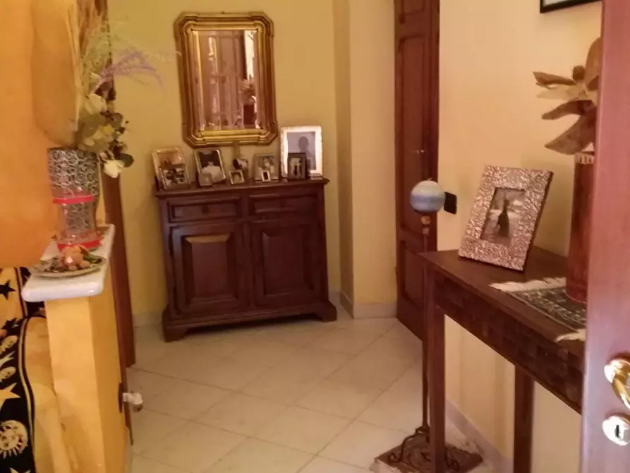 Immagine 5 di Appartamento in vendita  a Carrara