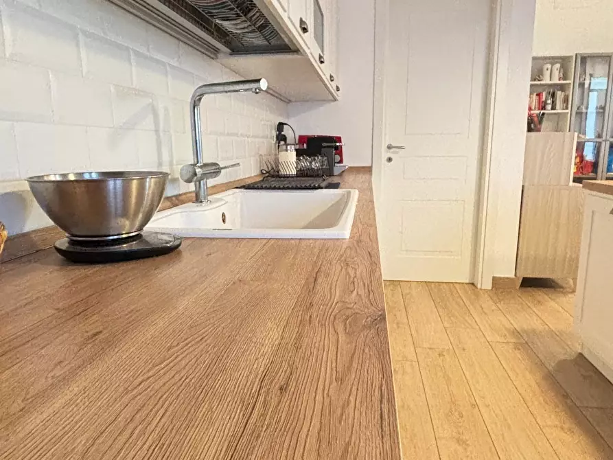 Immagine 21 di Casa bifamiliare in vendita  a Cascina