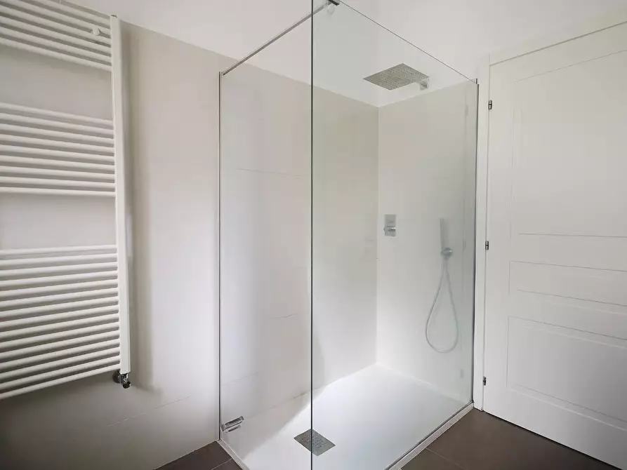 Immagine 29 di Casa bifamiliare in vendita  a Cascina