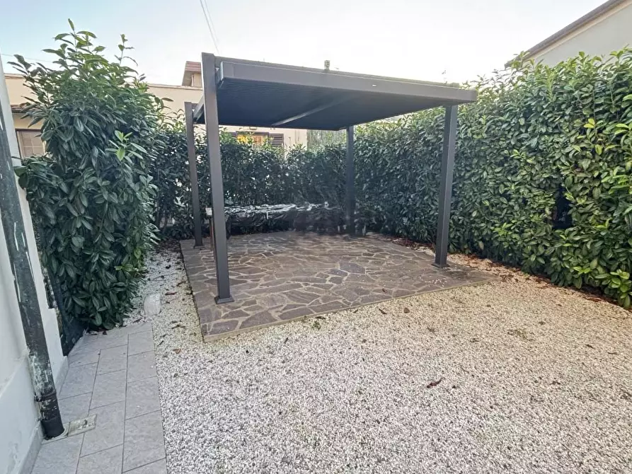 Immagine 31 di Casa bifamiliare in vendita  a Cascina