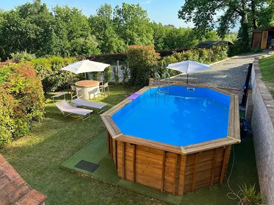 Immagine 43 di Casa colonica in vendita  a Montecarlo