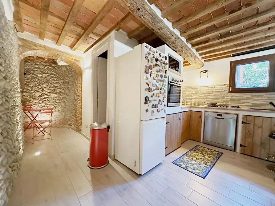 Immagine 40 di Casa colonica in vendita  a Montecarlo