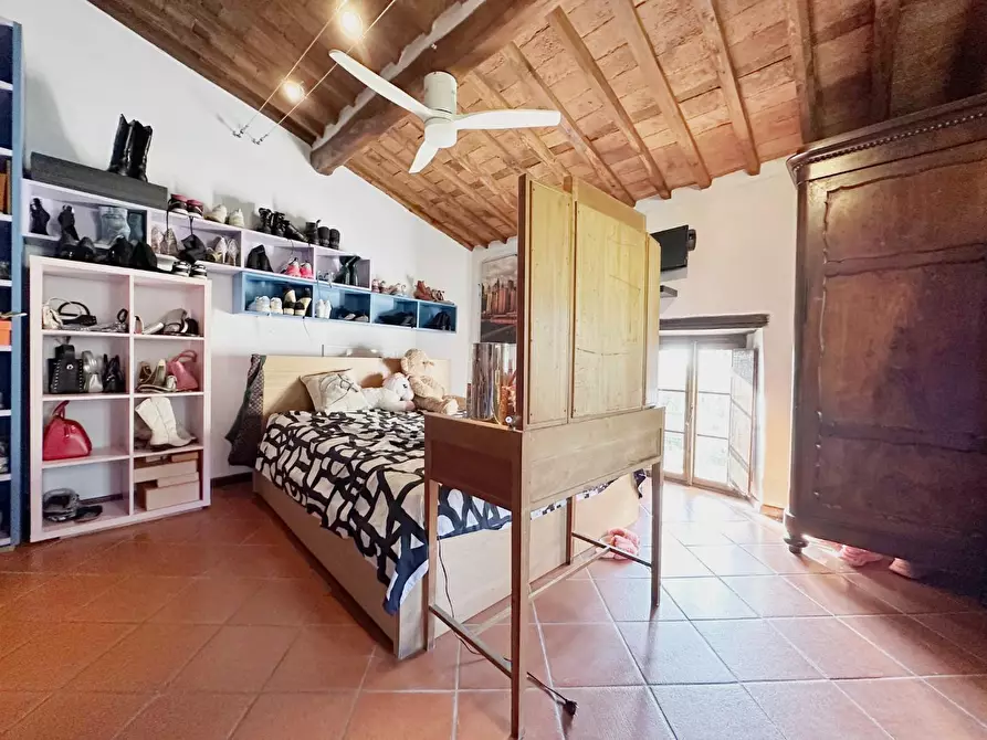 Immagine 26 di Casa colonica in vendita  a Montecarlo