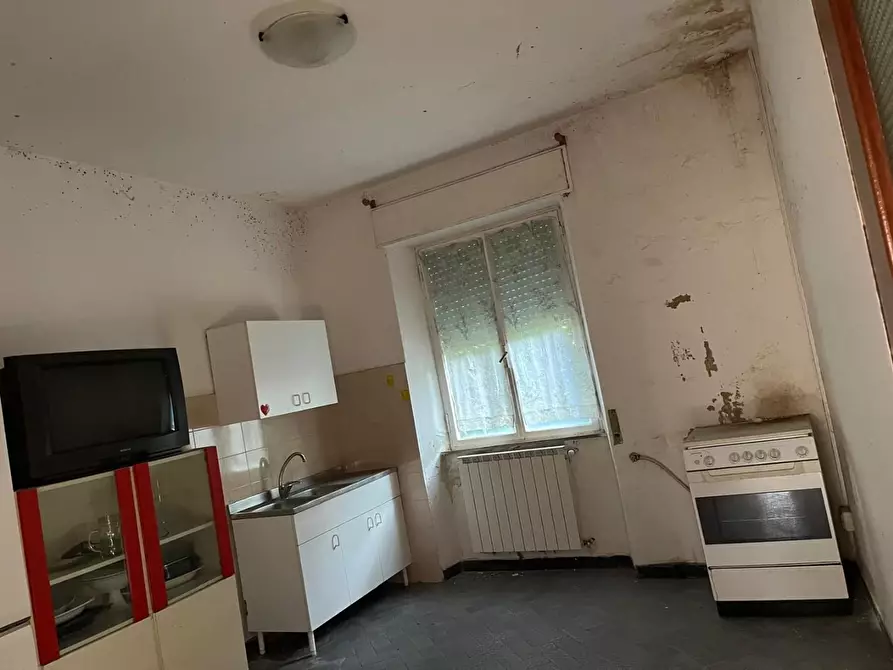 Immagine 10 di Casa indipendente in vendita  a Sarzana