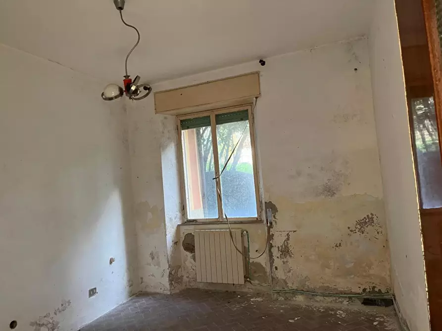 Immagine 8 di Casa indipendente in vendita  a Sarzana