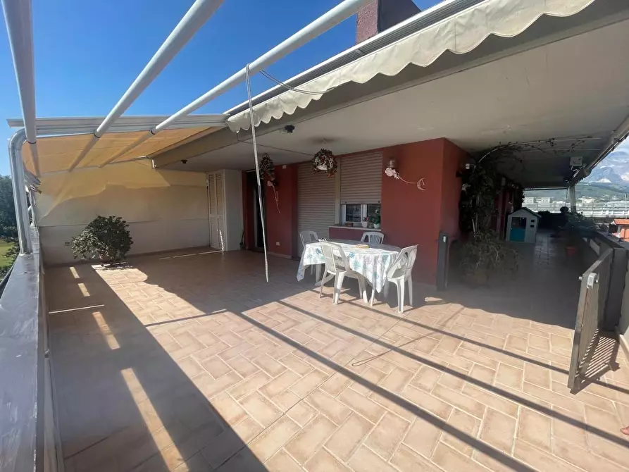 Immagine 4 di Mansarda in vendita  a Carrara