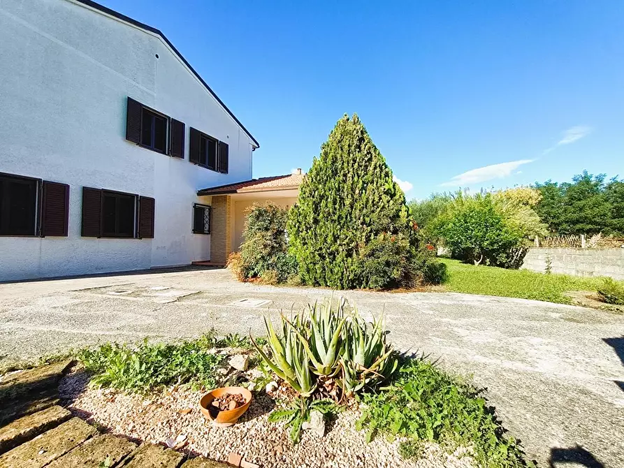 Immagine 36 di Casa bifamiliare in vendita  a Cascina