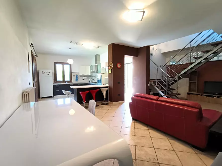 Immagine 16 di Casa bifamiliare in vendita  a Cascina