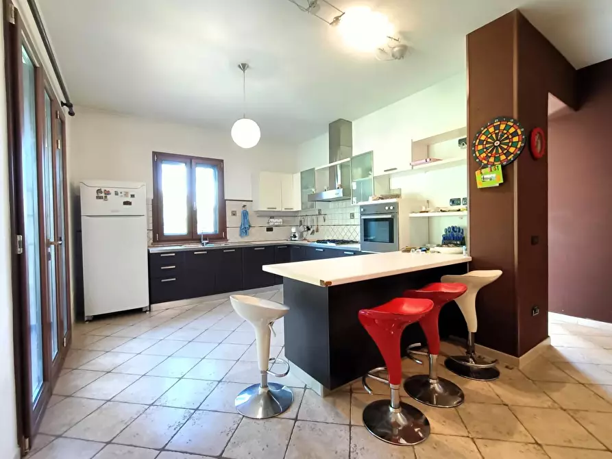 Immagine 11 di Casa bifamiliare in vendita  a Cascina