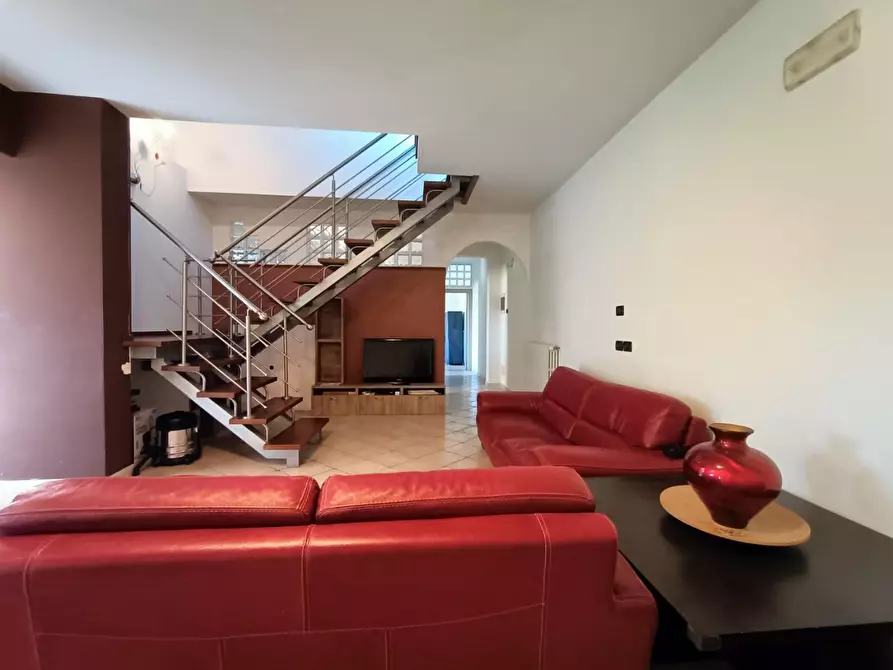 Immagine 17 di Casa bifamiliare in vendita  a Cascina