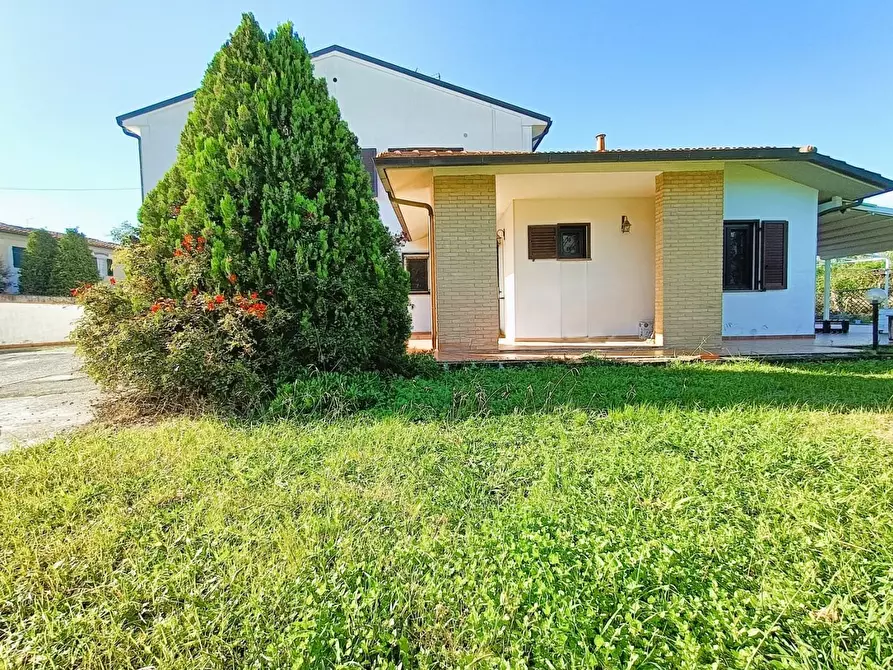 Immagine 3 di Casa bifamiliare in vendita  a Cascina