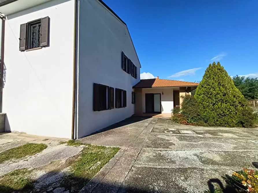 Immagine 34 di Casa bifamiliare in vendita  a Cascina