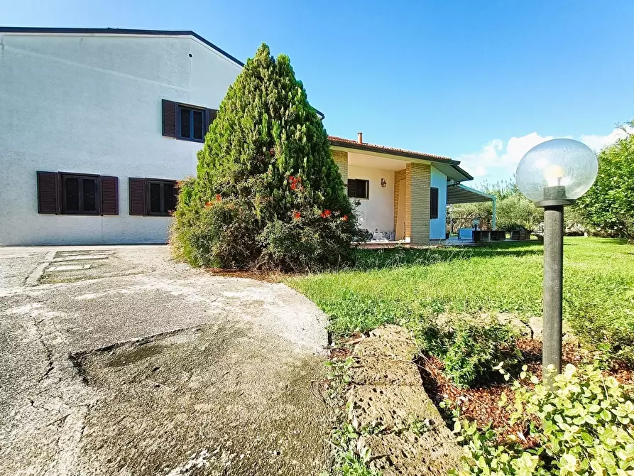 Immagine 40 di Casa bifamiliare in vendita  a Cascina