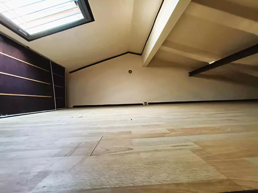 Immagine 33 di Casa bifamiliare in vendita  a Cascina