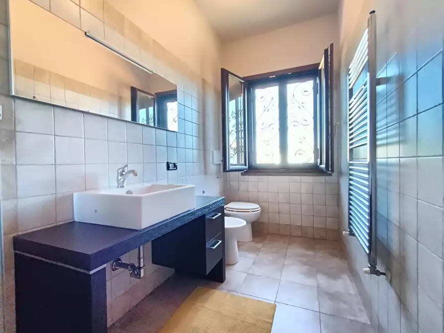 Immagine 25 di Casa bifamiliare in vendita  a Cascina