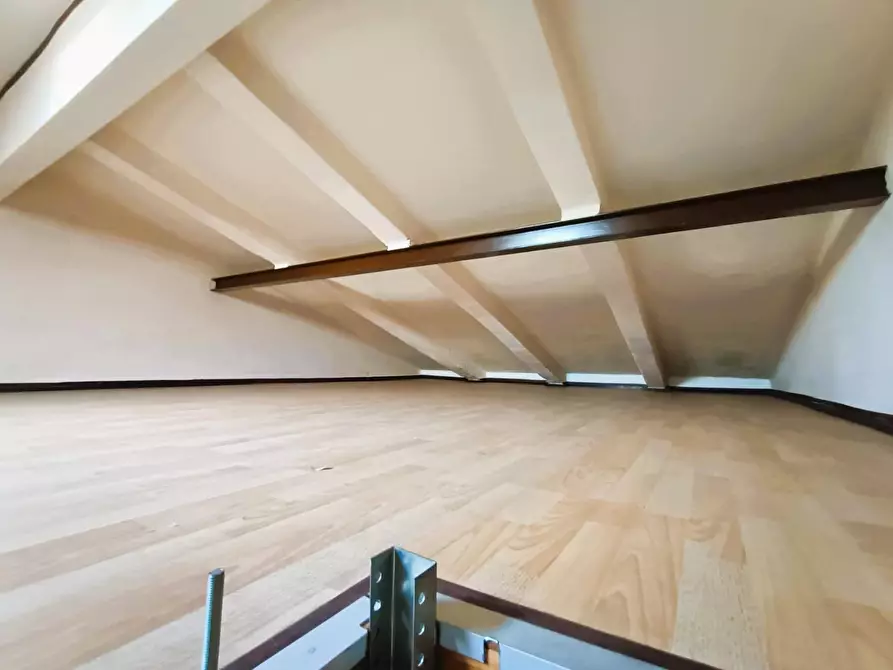 Immagine 32 di Casa bifamiliare in vendita  a Cascina