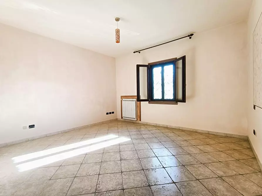 Immagine 28 di Casa bifamiliare in vendita  a Cascina