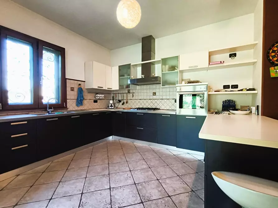 Immagine 8 di Casa bifamiliare in vendita  a Cascina