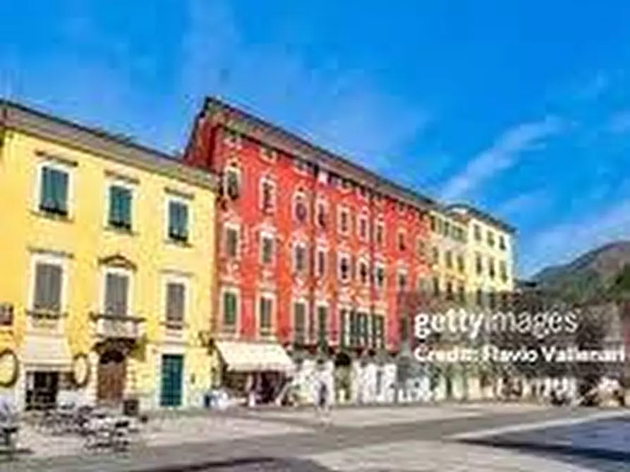 Immagine 20 di Appartamento in vendita  a Carrara