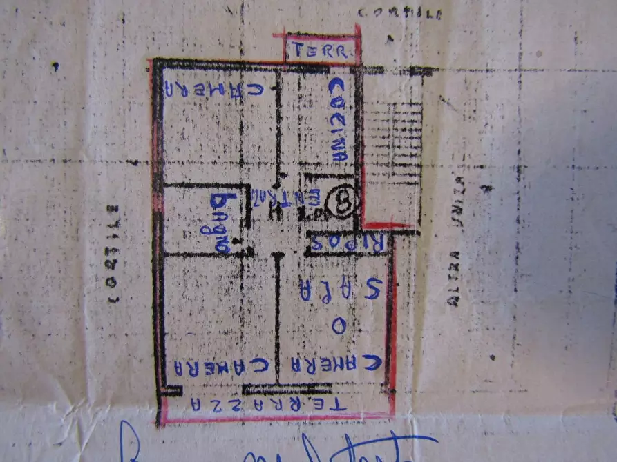 Immagine 15 di Appartamento in vendita  a Carrara