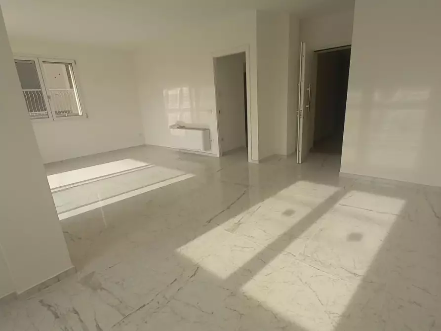 Immagine 13 di Appartamento in vendita  a Camaiore