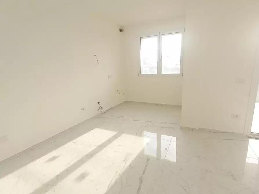 Immagine 30 di Appartamento in vendita  a Camaiore