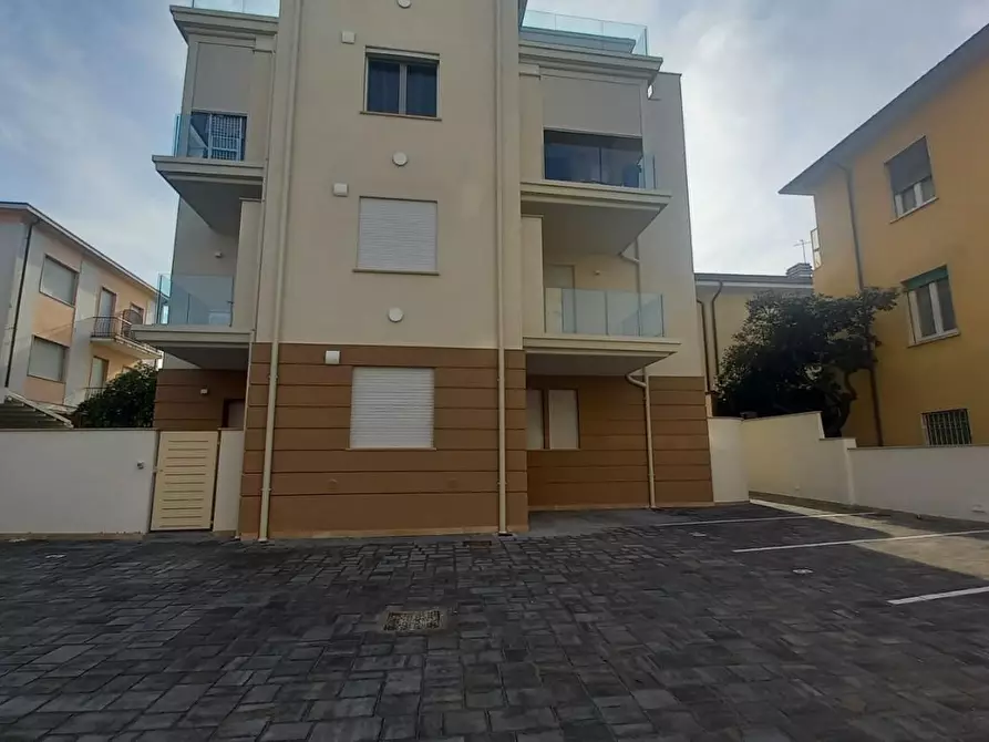 Immagine 59 di Appartamento in vendita  a Camaiore