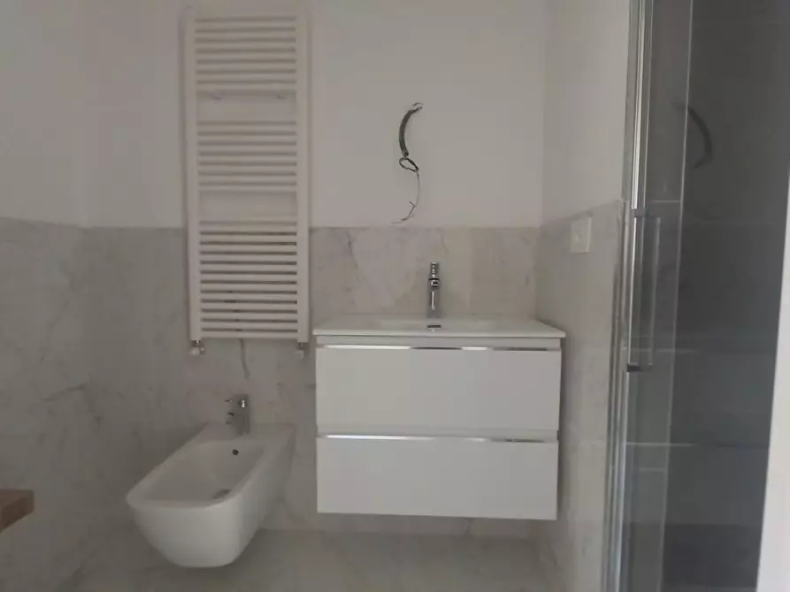 Immagine 17 di Appartamento in vendita  a Camaiore