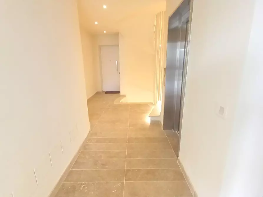 Immagine 45 di Appartamento in vendita  a Camaiore