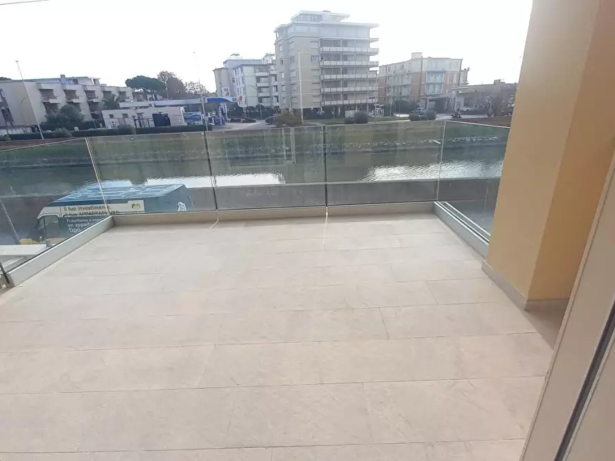 Immagine 8 di Appartamento in vendita  a Camaiore