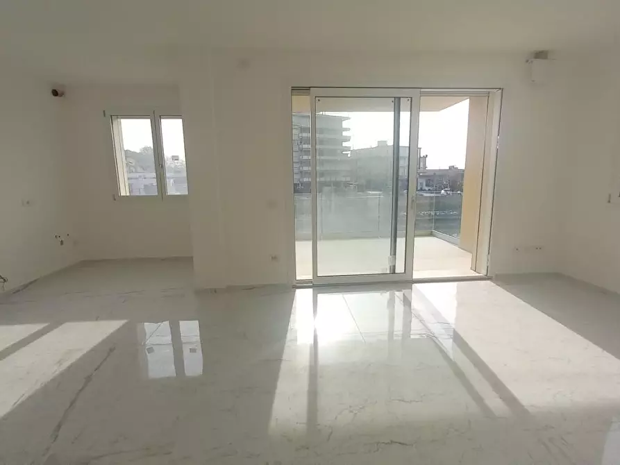 Immagine 27 di Appartamento in vendita  a Camaiore