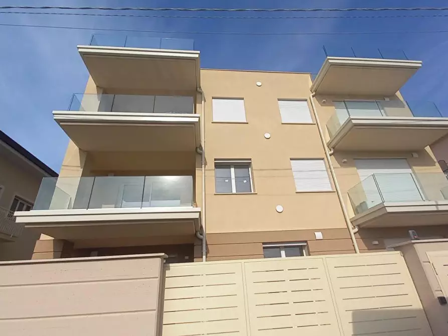 Immagine 62 di Appartamento in vendita  a Camaiore