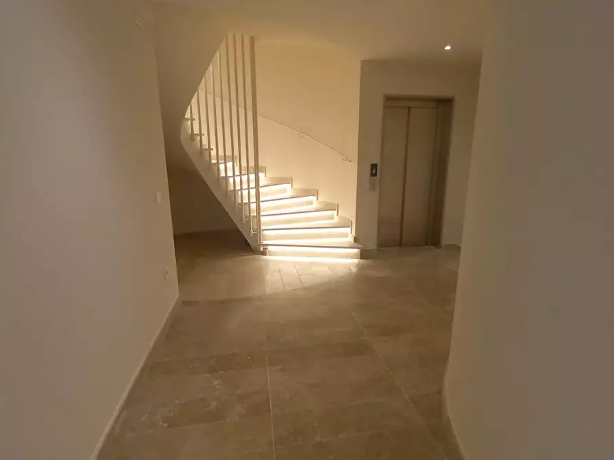 Immagine 53 di Appartamento in vendita  a Camaiore