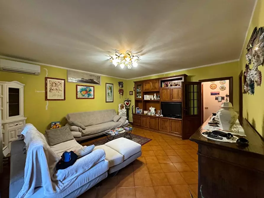 Immagine 2 di Villetta a schiera in vendita  a Seravezza