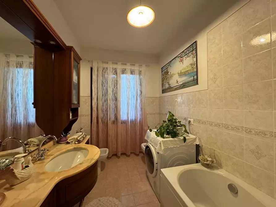 Immagine 13 di Villetta a schiera in vendita  a Seravezza